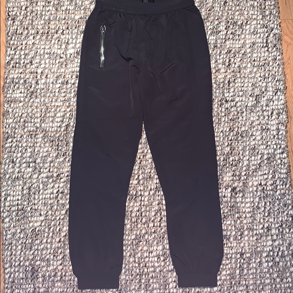 R+A Finn Pant In Track Black
